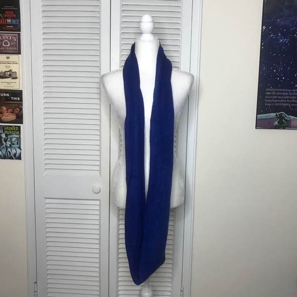 NWOT Royal Blue Infinity Scarf by George - Picture 2 of 3